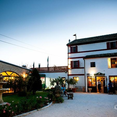 Country House La Cipolla D'Oro Potenza Picena Eksteriør billede